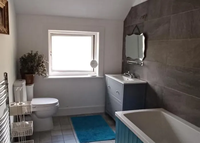 Nyaraló Shanti Ghar House *